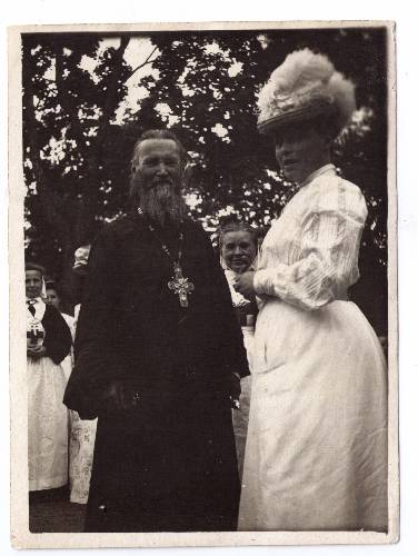 Н/Ф, Св. Иоанн Кронштадский (И. И. Сергиев) и графиня Н. Ф. Карлова (Вонлярлярская)